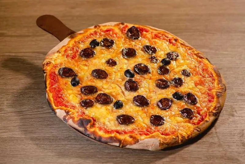 Pizza Figatellu