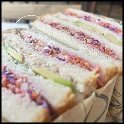 CLUB TUNA