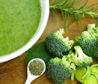 Soupe du jour : Courgettes, petits pois, feta