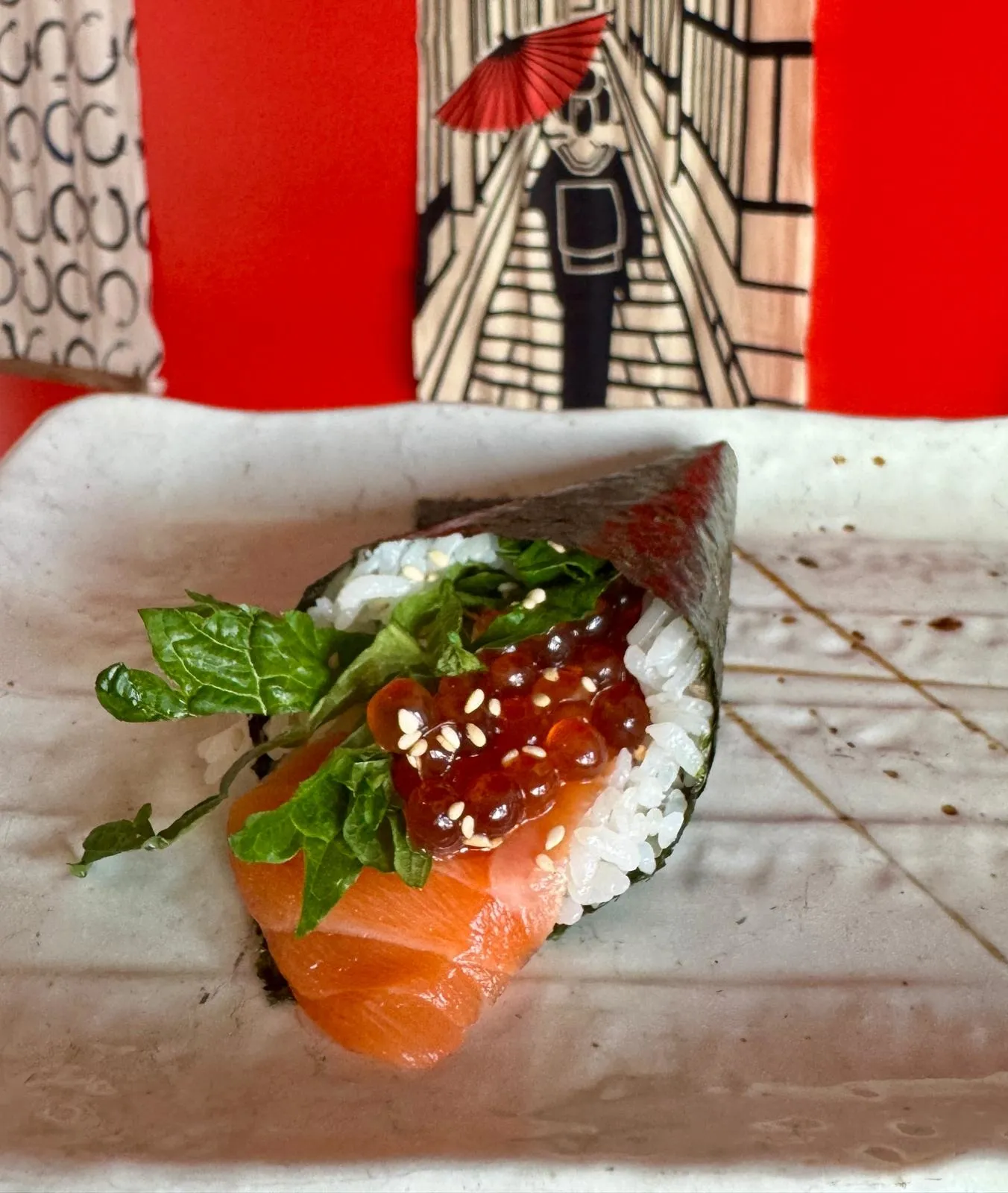 Temaki Saumon Ikura Shiso