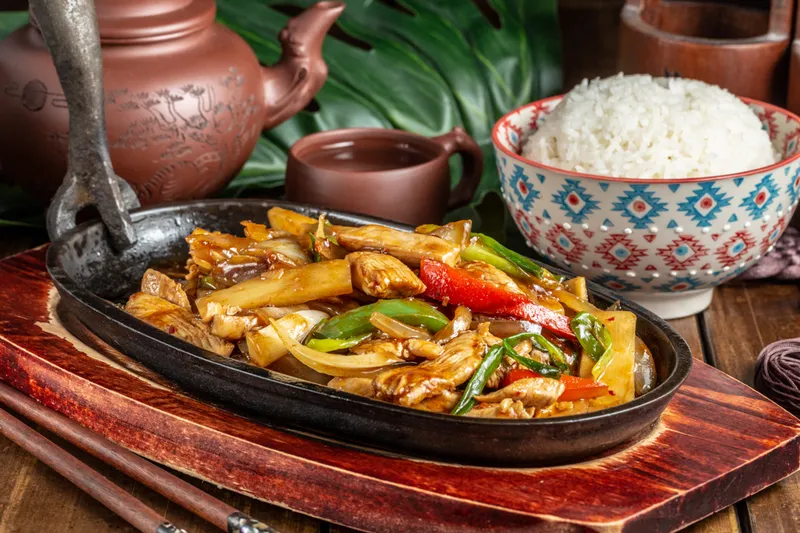 51.RIZ POULET A LA SAUCE XO &#40;SAUCE FRTUITS DE MER&#41;