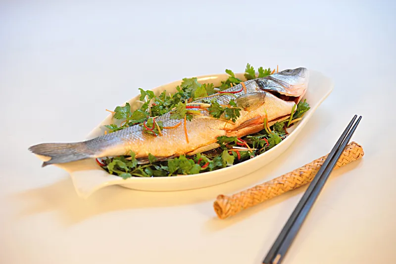 914.POISSON BAR LOUP AU GINGEMBRE CUIT A LA VAPEUR