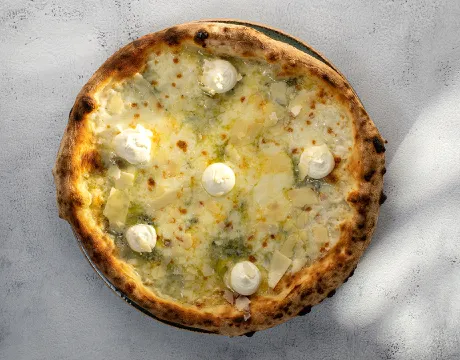 Pizza-Fantasia Di Formaggi &#40;V&#41;