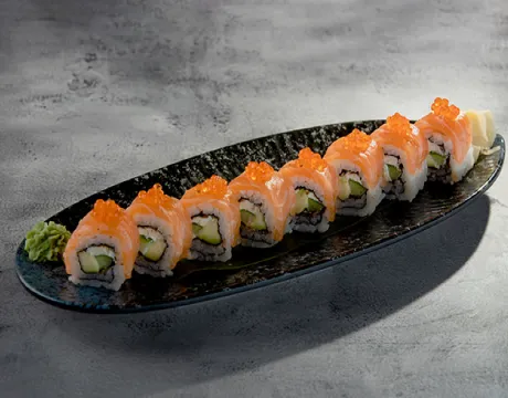 sushi-Salmon Ikura Roll