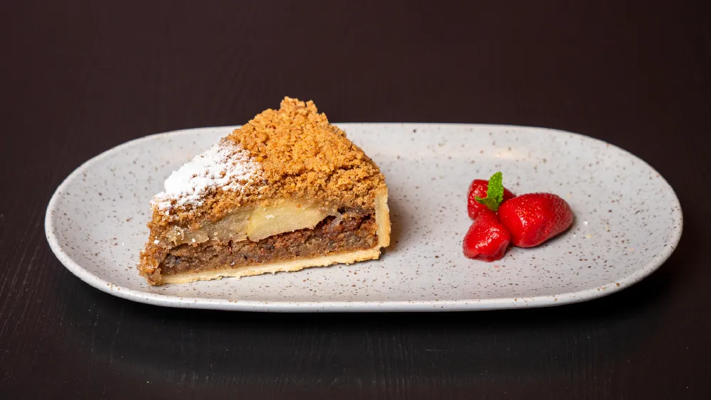 Dessert-Warm Apple Pecan Crumble