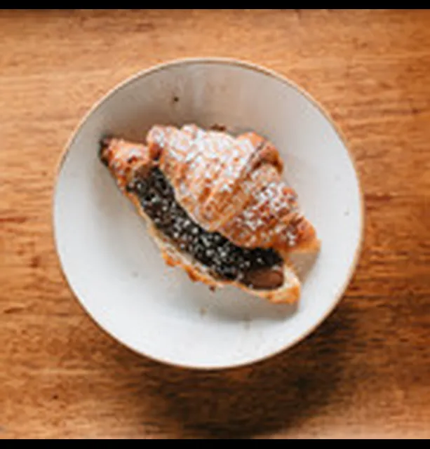 NUTELLA CROISSANT