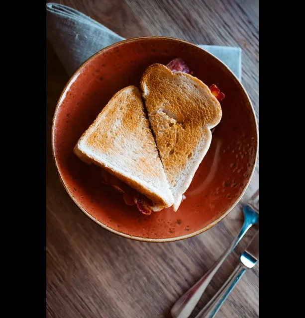 BRIE AND BACON SANDWICH