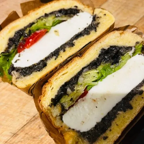 DELI TAPENADE TOASTÉ 