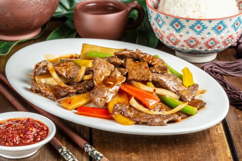 71.RIZ BOEUF A LA SAUCE SATAY