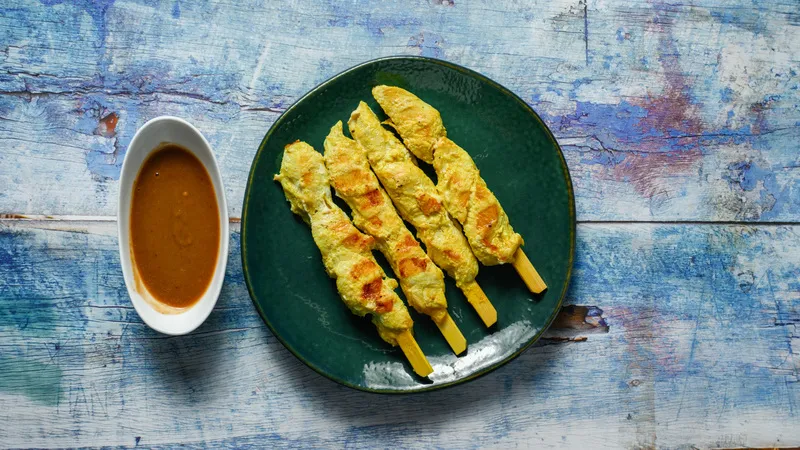 A11 CHICKEN SATAY (4PCS)