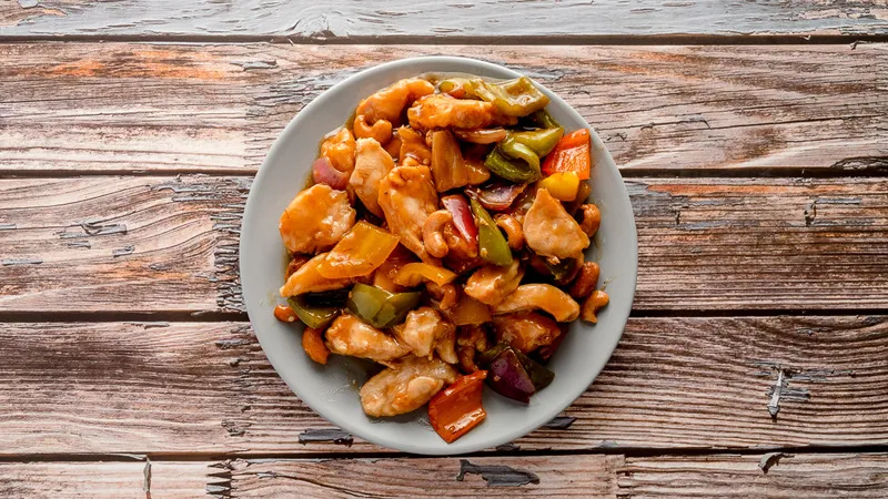 C06 CHICKEN CASHEW NUTS