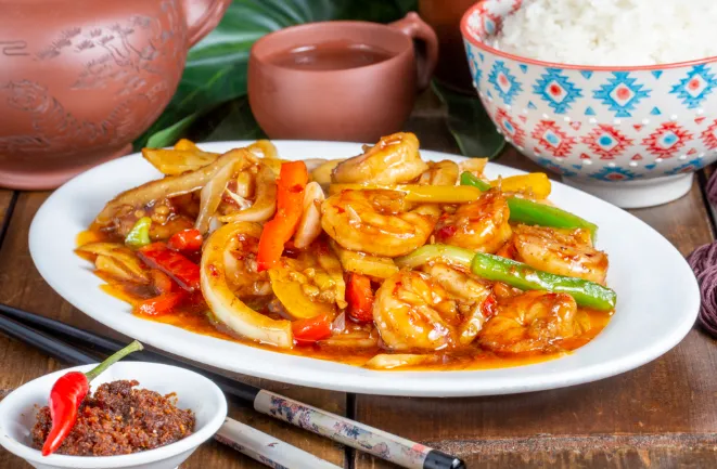 211.RIZ CREVETTES A LA SAUCE SATAY