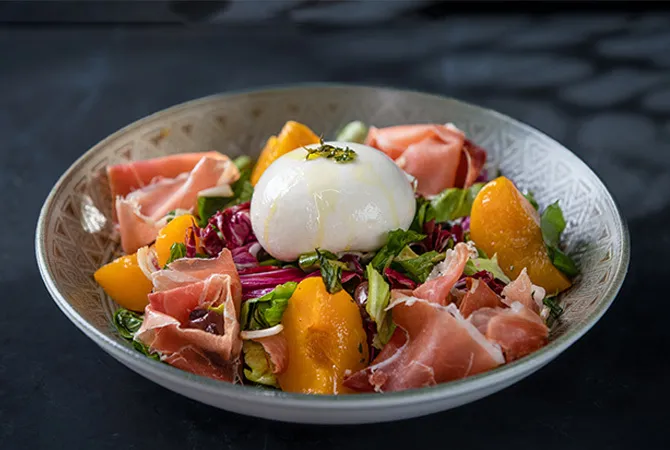 Salad-Peach & Burratina (GF) (V)