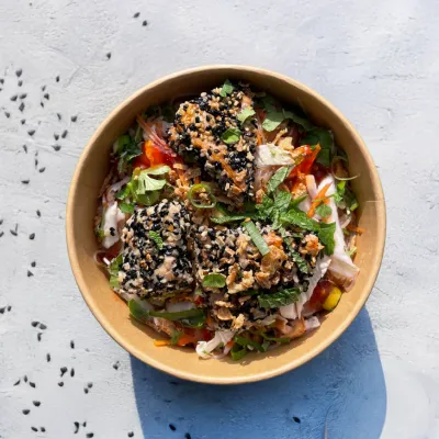 TATAKI DE SAUMON AU SÉSAME & WOK PARFUMÉ 