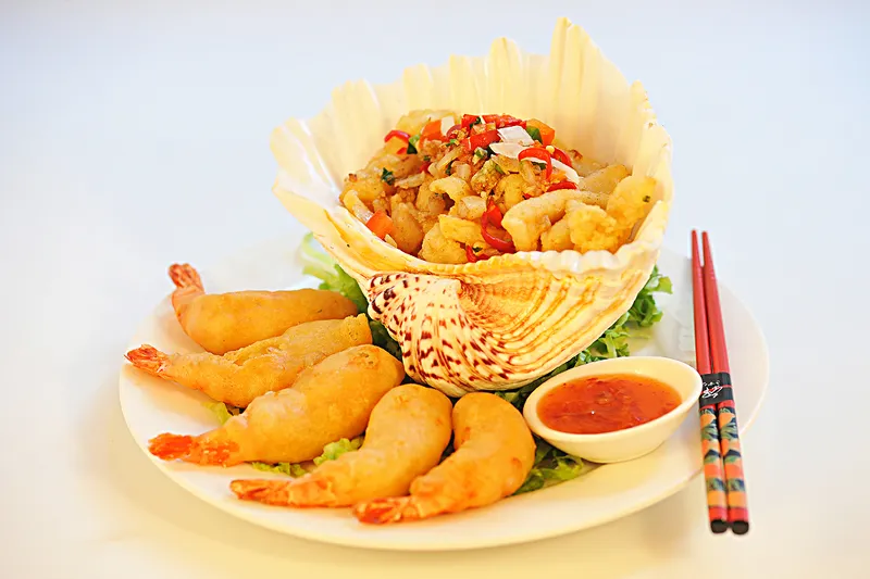 943.DOUBLE TRESORS MAISON (GAMBAS FRITS AVEC BLANC DE SECHE)