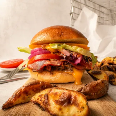 BBQ BEEF BURGER & POTATOES