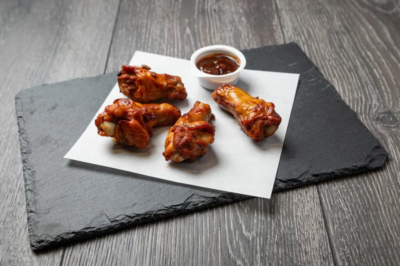 4 BBQ Chicken Wings 