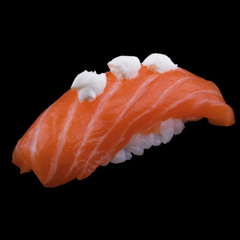 Nigiri salmon, cheese (2 pieces)